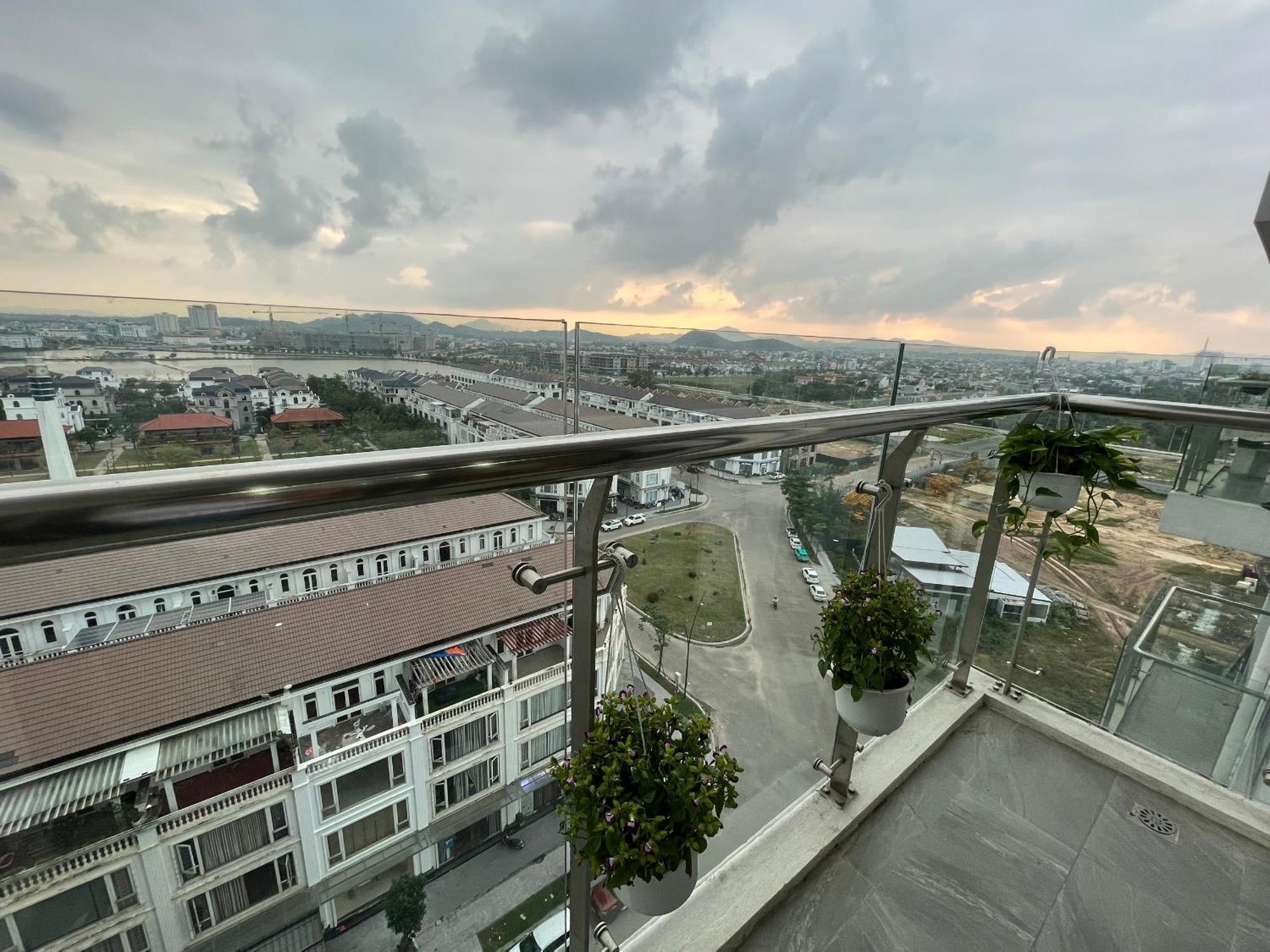 Moon Homestay, Apartment Hue Buitenkant foto